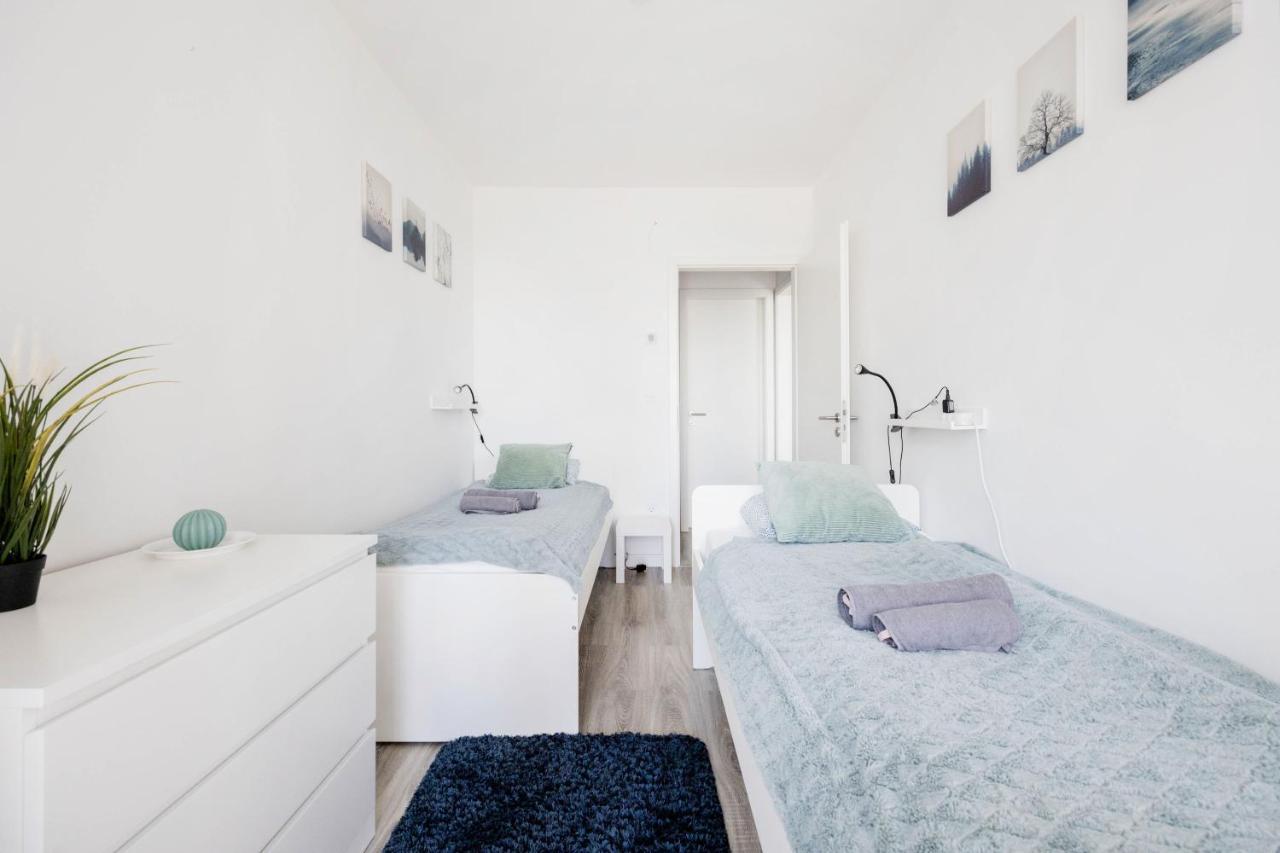 Modern Riverside Apartment With Free Parking Budapest Extérieur photo